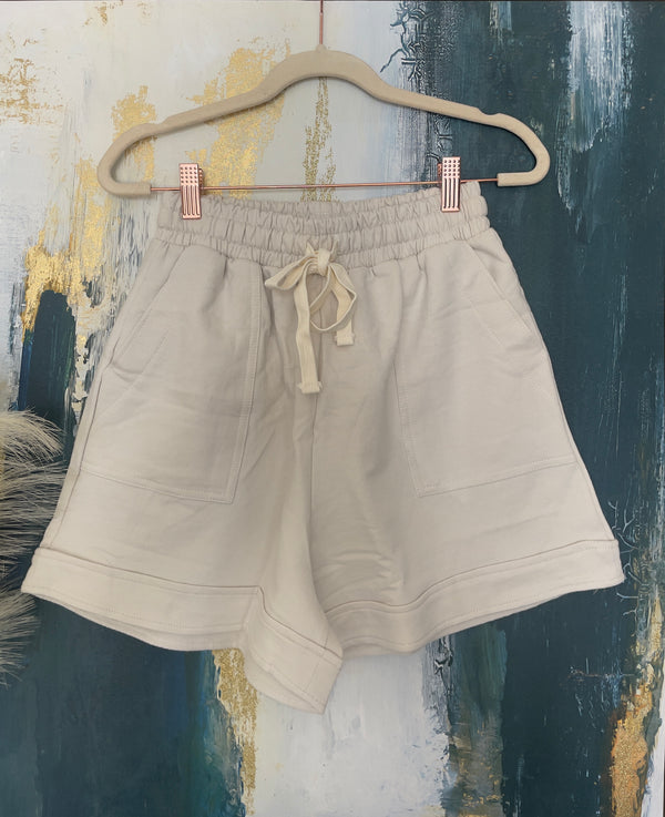 FRENCH TERRY DRAWSTRING WAIST SHORTS WITH POCKETS
